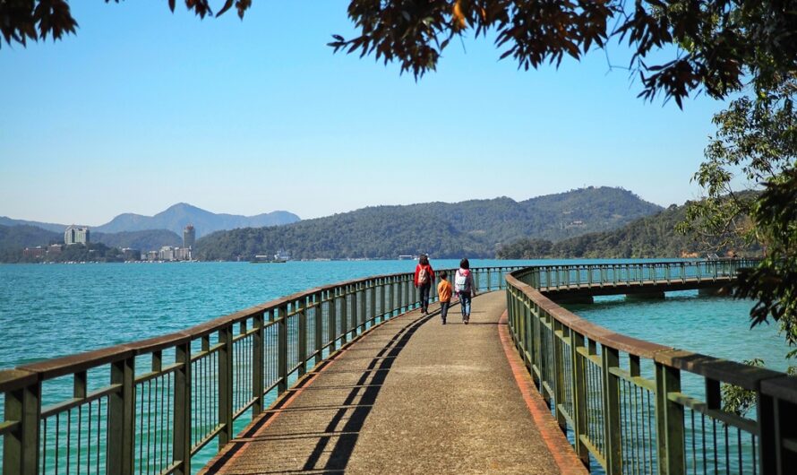 日月潭景點｜伊達邵親水步道—沿湖高架的悠閒水岸步道